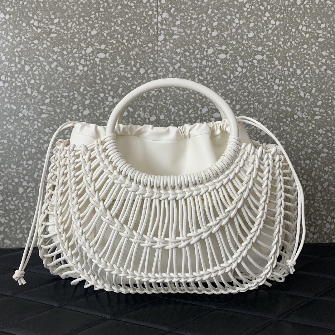 Valentino Garavani AllKnots Shopper Bag in Ivory Hand-woven Leather 